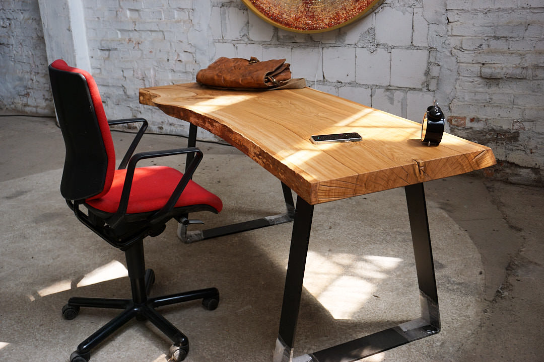 Schreibtisch aus Eiche- "Weitblick"  Baumzeit Design