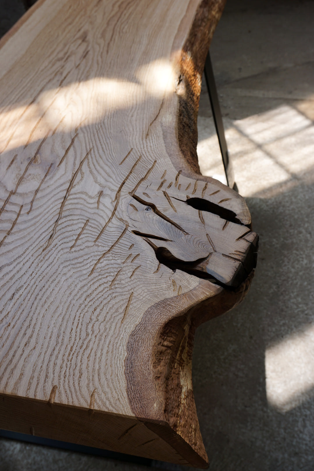 Schreibtisch aus Eiche- "Erfolgsrezept"  Baumzeit Design