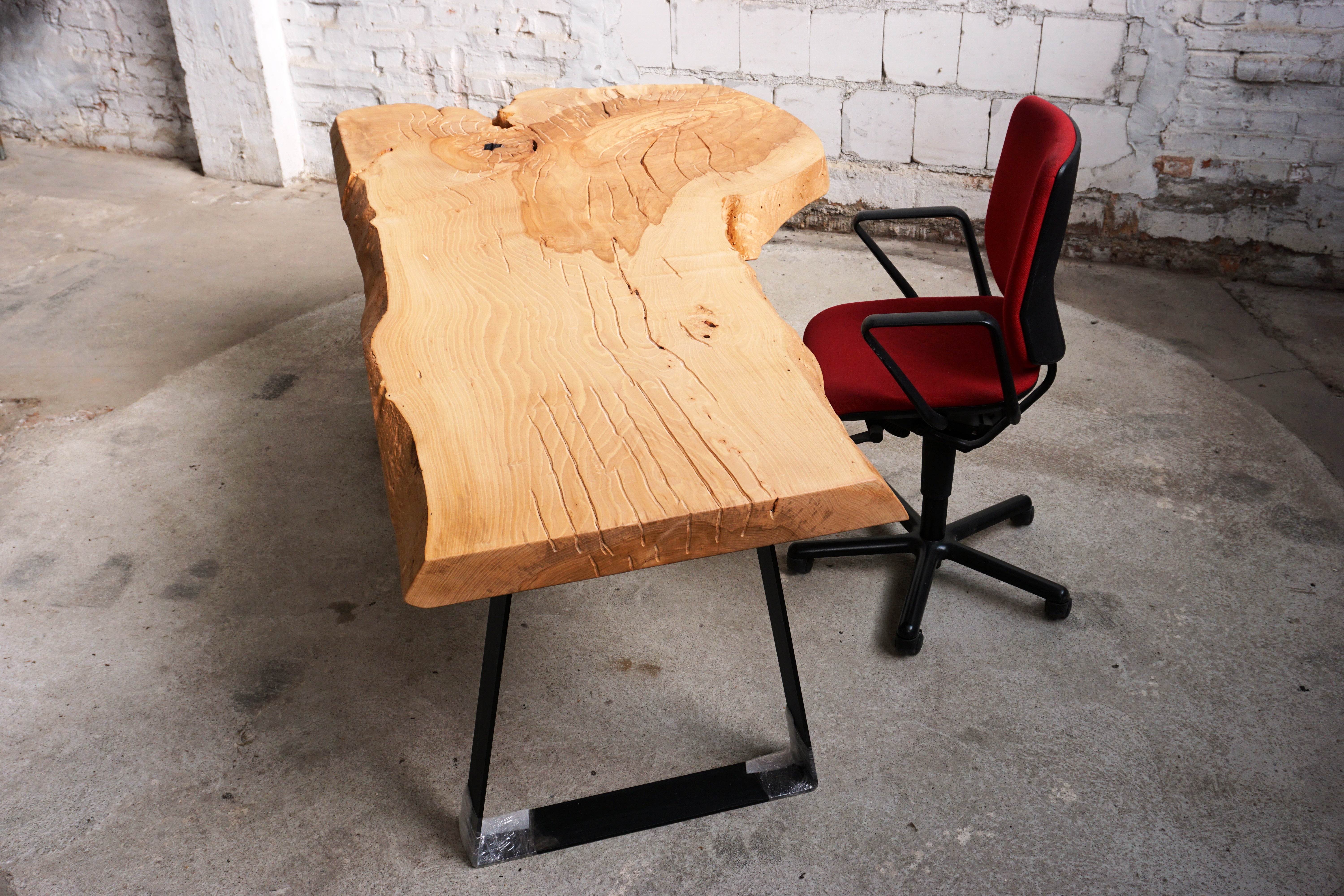 Schreibtisch mit Starkastansatz aus Buche- "alte Handelsroute"  Baumzeit Design