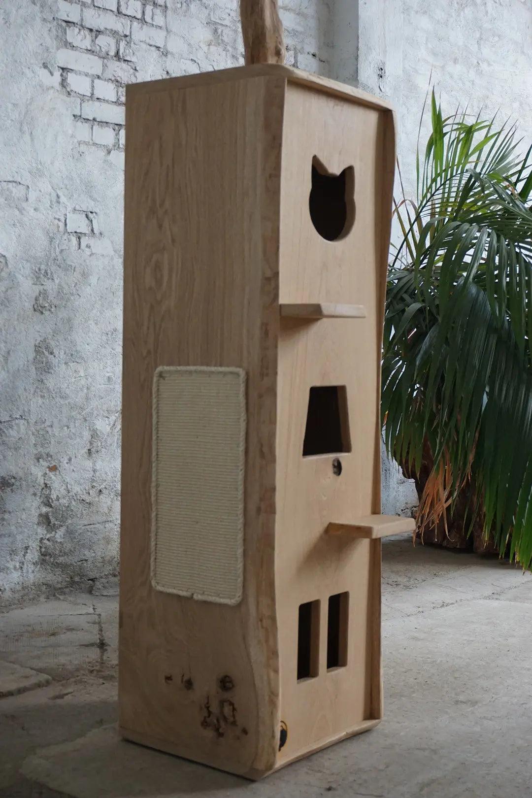 Katzenspielhaus "Spuk im Hochhaus"  Baumzeit Design - Online Shop für exklusive Massivholz- und Katzenmöbel