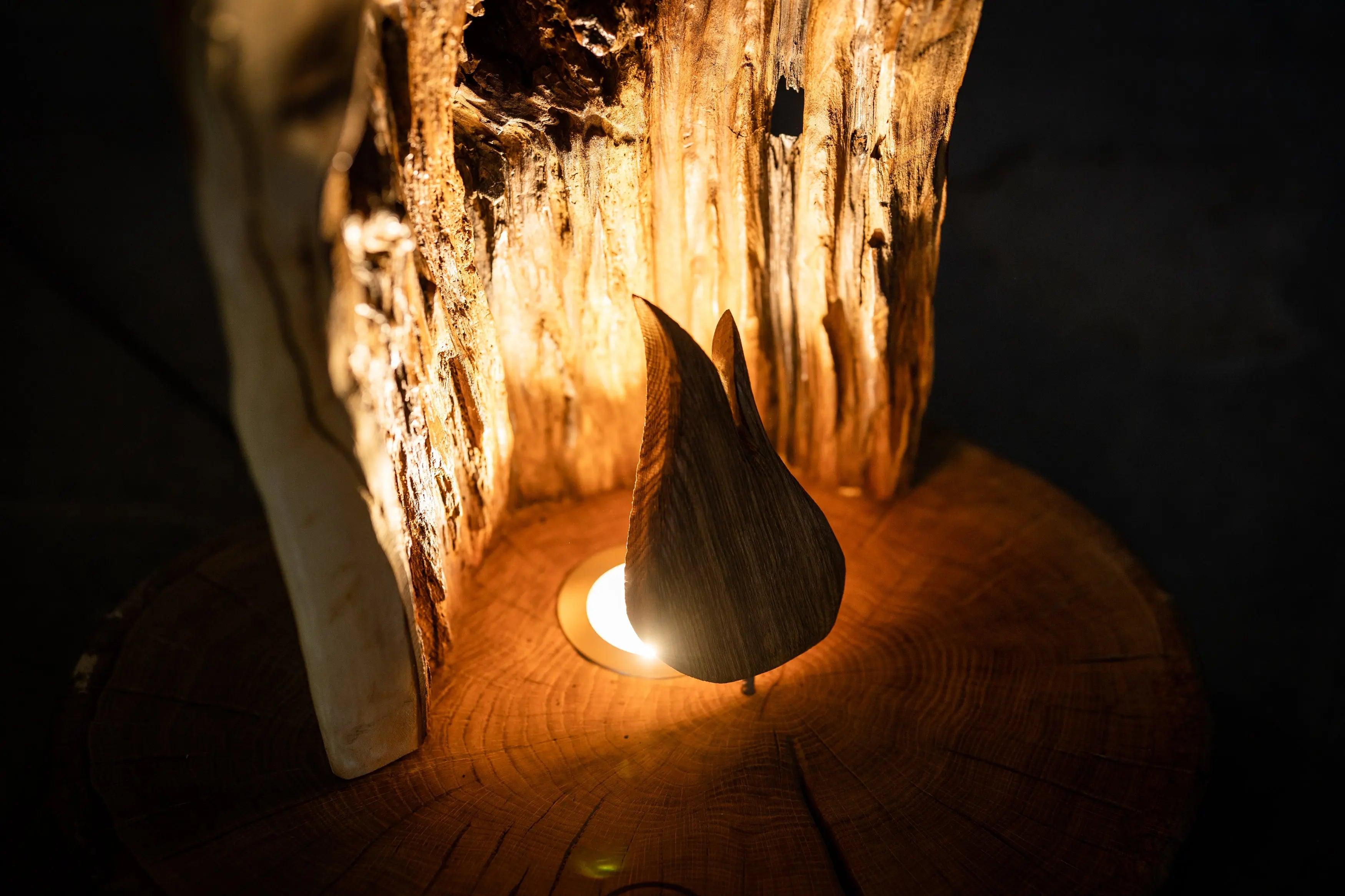 Stehlampe "Seelen Feuer"  Baumzeit Design - Online Shop für exklusive Massivholz- und Katzenmöbel